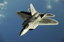 -跨越运动的共鸣，当加拿大的冰刃封喉亚特兰大，本泽马的利剑刺穿寂静