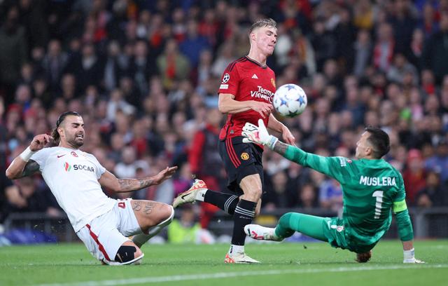 曼联中场状态神勇,带领球队创纪录的简单介绍 曼联中场状态神勇,带领球队创纪录的简单介绍