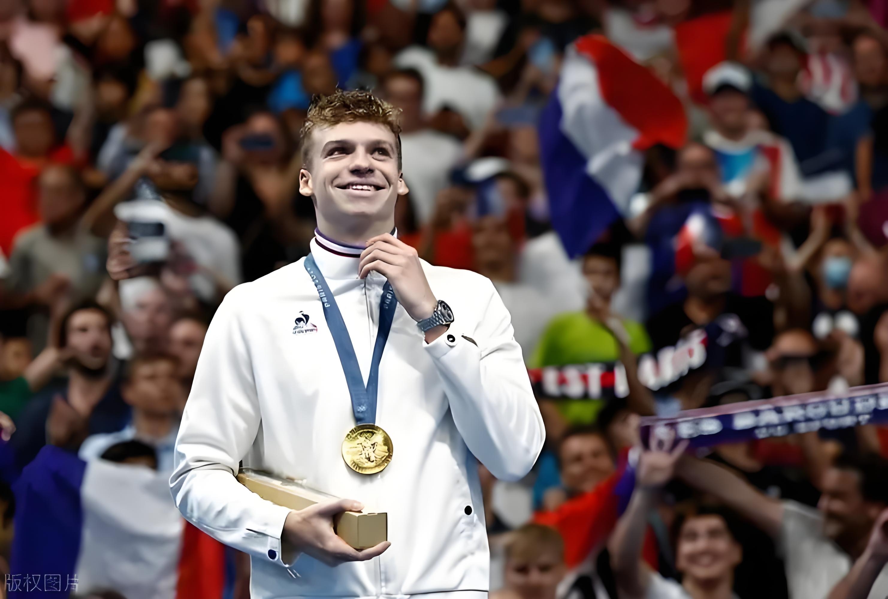 法国游泳选手创纪录,夺得金牌 法国游泳选手创纪录,夺得金牌