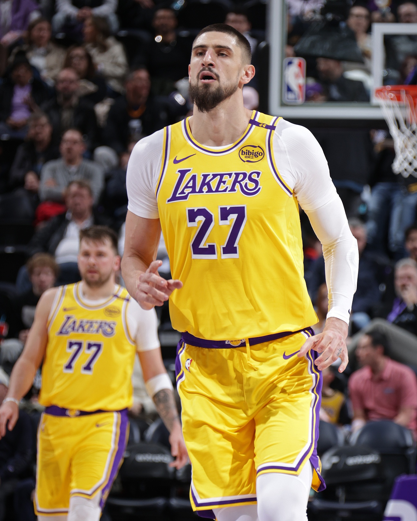 骑士队逆袭成功，湖人队表现疲态