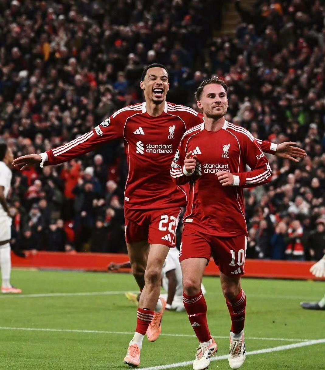 日本横扫利物浦，库尔图瓦惊艳四座