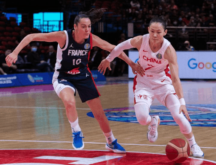 法国女篮成功击败对手，取得佳绩
