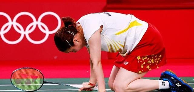 日本队轻取韩国队，黄鸭组合扛起全队