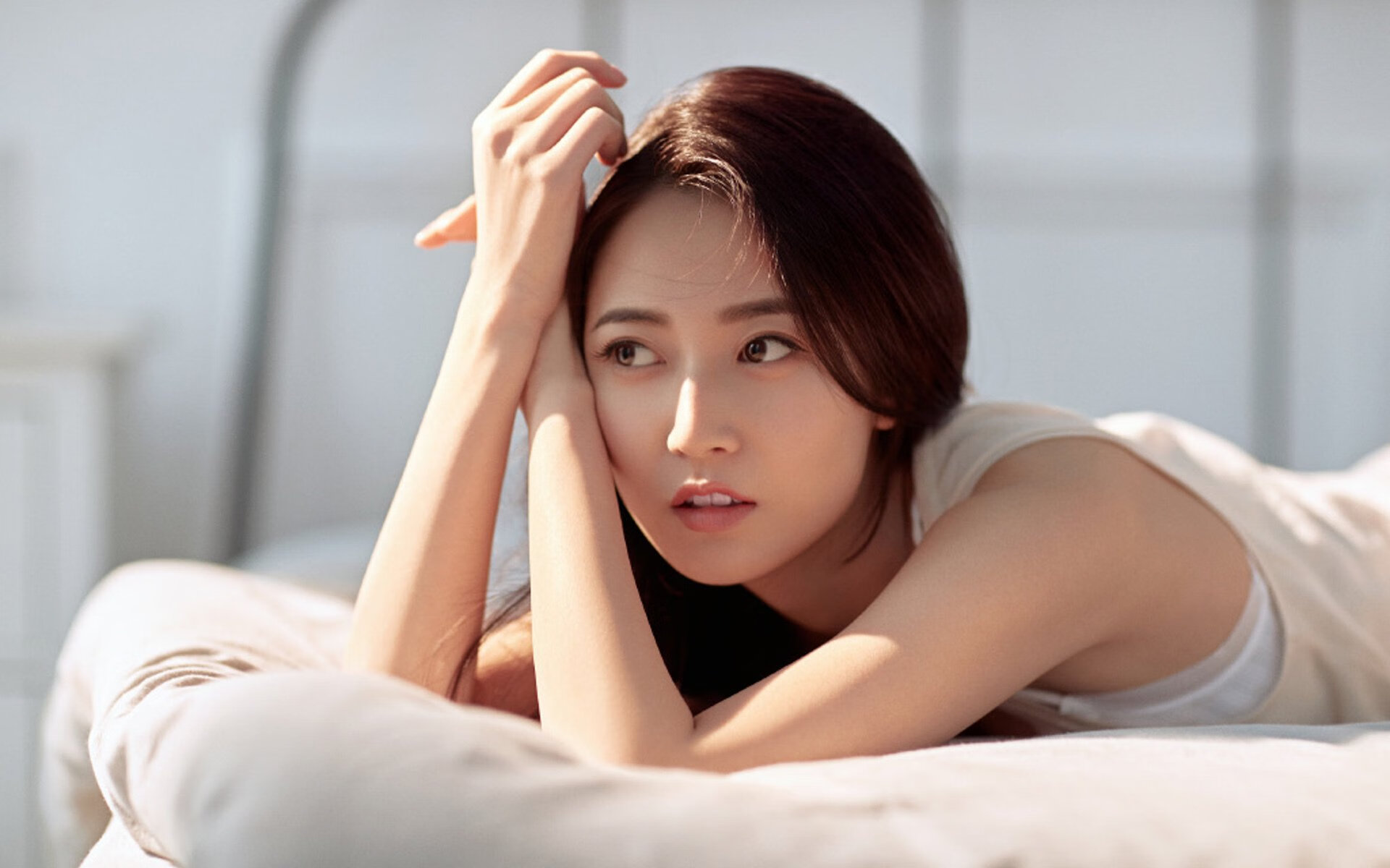 引擎与足尖,当F1新赛季之夜遇见基耶萨的巨星时刻