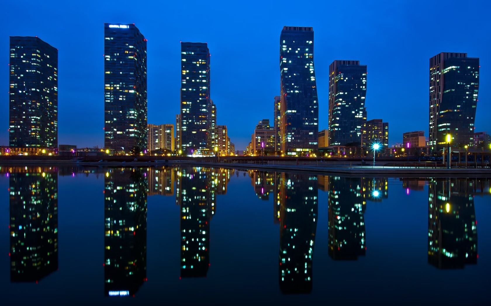 数据战争，当足球控球率化为F1赛道上的超车指令