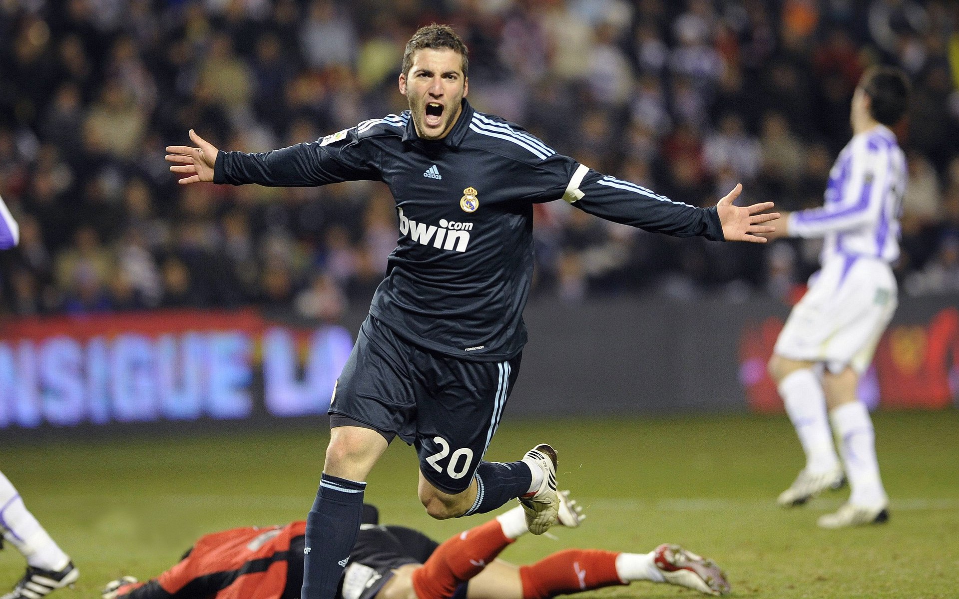 闪耀与冷酷,西决生死战之夜,努涅斯刷新纪录却告别赛场